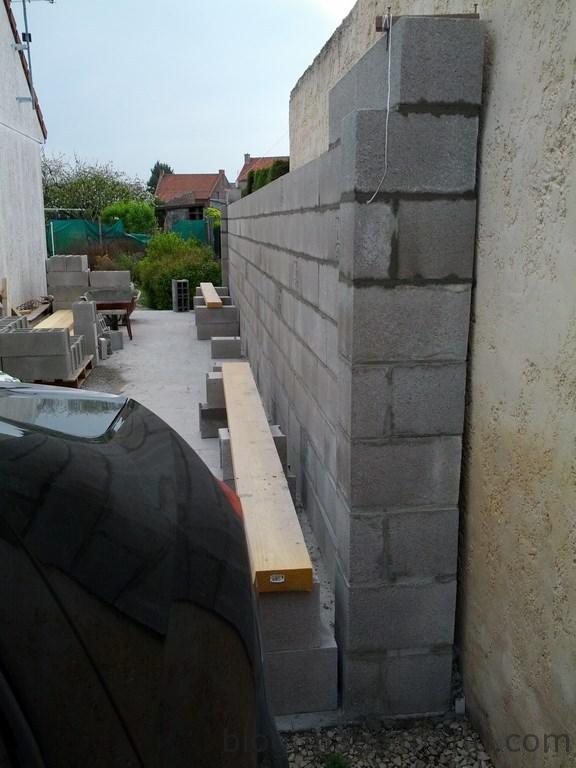 Blog de magicmanu : Aménagement de notre maison, Garage : les murs en parpaing